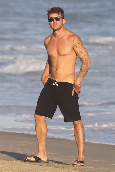 Ryan Phillippe Shows Off His Physique Body In Malibu Celeb Donut