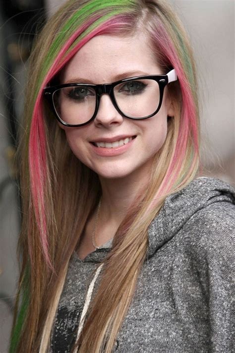 Avril With Glasses On Avril Lavigne Photo 21131087 Fanpop