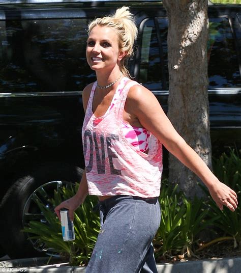 Britney Spears Shows Off Her Trim Midriff In Crop Top As She Heads To Dance Class Daily Mail