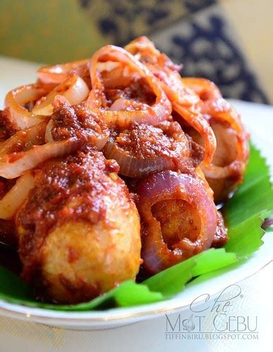 Ayuh makan sambal tumis telur hancur dengan nasi panas dan ulam timun pun lazat. SAMBAL TUMIS TELUR PENGANTIN. - Dapur Tanpa Sempadan