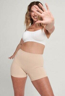 Jockey Womens Skimmies Mini Slipshort Underwear Nude Size M