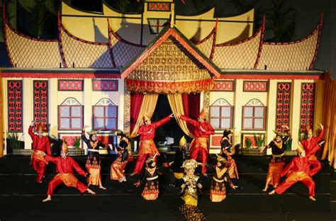 Sejarah Perkembangan Teater di Indonesia - Tambah Pinter