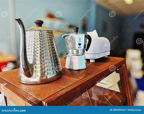 Vintage Retro Coffee Pot Stovetop Aluminum Italian Style Espresso