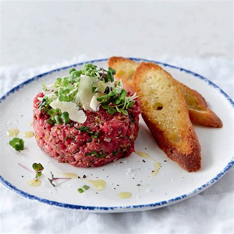 Recette de tartare de bœuf à la fleur dail et au parmesan Coup de Pouce