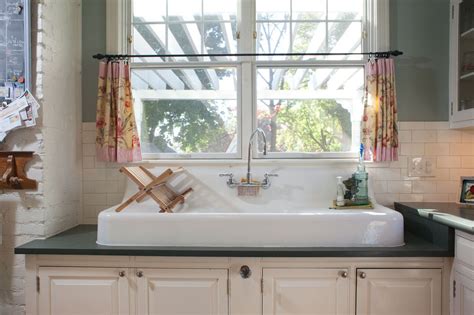 While having a kitchen sink windows over the sink has turned into the standard, picking the proper window treatment for it is a challenging task as it requires a blind that is both durable and attractive. Ask Jennifer Adams: What to do when your kitchen sink ...
