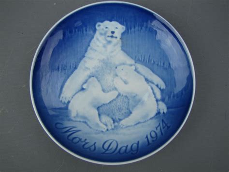 Vintage 1974 Bing And Grondahl Mothers Day Blue Plate