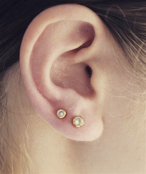 Ear Lobe Piercing Ideas Pain Level Healing Time Cost Experience Piercee