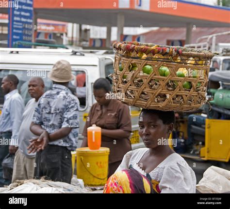 Market In Mombasa Hi Res Stock Photography And Images Alamy