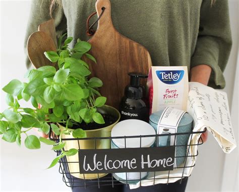 Diy Housewarming Basket How To Create The Perfect Housewarming T