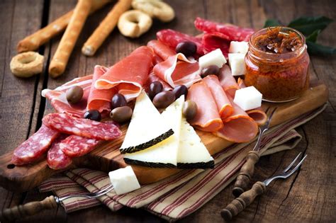 How To Make A Cold Cuts And Cheese Platter Renda