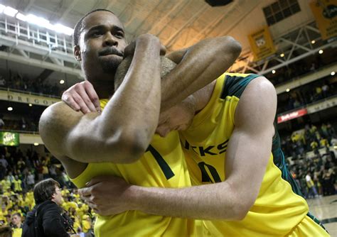 A look at the Oregon Ducks all-time NCAA Tournament results