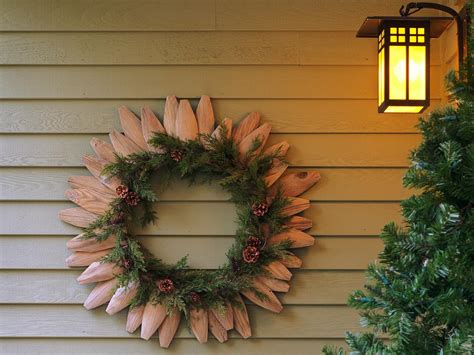 5% coupon applied at checkout save 5% with coupon. How to Make a Wreath From Fence Pieces and Garland | DIY