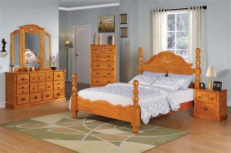 We carry bedroom furniture sets in all bed sizes, colors and styles to match your décor. 13 Gorgeous Honey Oak Bedroom Furniture Photo Ideas | Oak ...