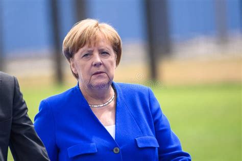 Angela Merkel Kanselier Van Duitsland Tijdens Aankomst Aan De Navo