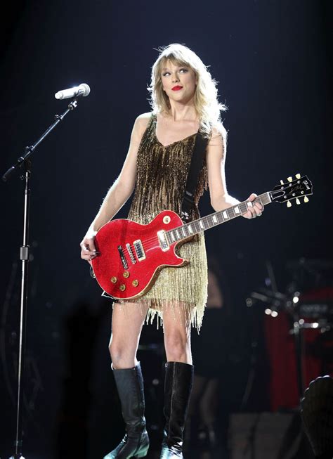 Taylor Swift At Concert In Perth Australia Celebzz Celebzz