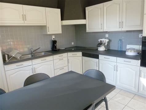 Rideaux cuisine campagne chambre a coucher bleu horizon le havre. Rénover une cuisine : comment repeindre une cuisine en chêne | Repeindre cuisine, Comment ...