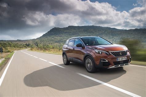 Novi Suv Peugeot 3008 “car Of The Year 2017“ GaraŽa