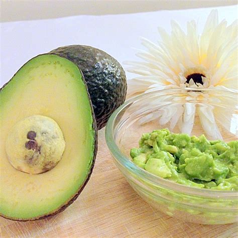 DIY Homemade Avocado Face Masks | Tips for Natural Beauty