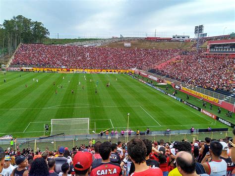 O primeiro tempo no barradão foi de poucas chances para os dois . Jogos ao vivo do Vitória - Assista aqui a todos os jogos ...