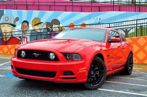 The 2014 ford mustang is available as a coupe or convertible, offered in four trim levels: Wypożyczalnia samochodów Ford mustang 2014 3.7 V6 | zrzutka.pl