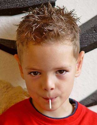 The real haircuts games have thousands of fans all around the world, don't miss the chance to create glamorous haircuts and complete looks! Boy Haircut Games