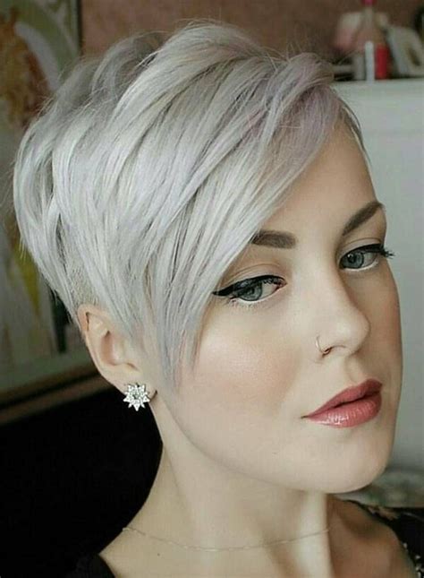 Easy Hairstyles For Women With Short Hair