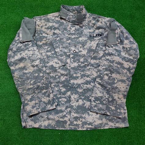Us Army Acu Coat Uniform Insects Repellent Military Issue Men S Fashion Tops And Sets On Carousell