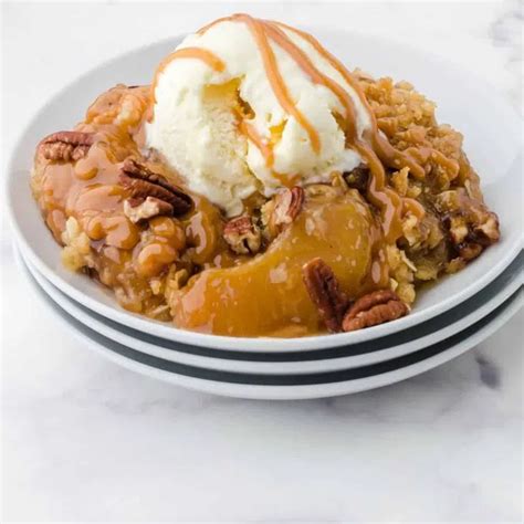 Quick And Easy Caramel Apple Crisp Recipe With Pie Filling And Oatmeal