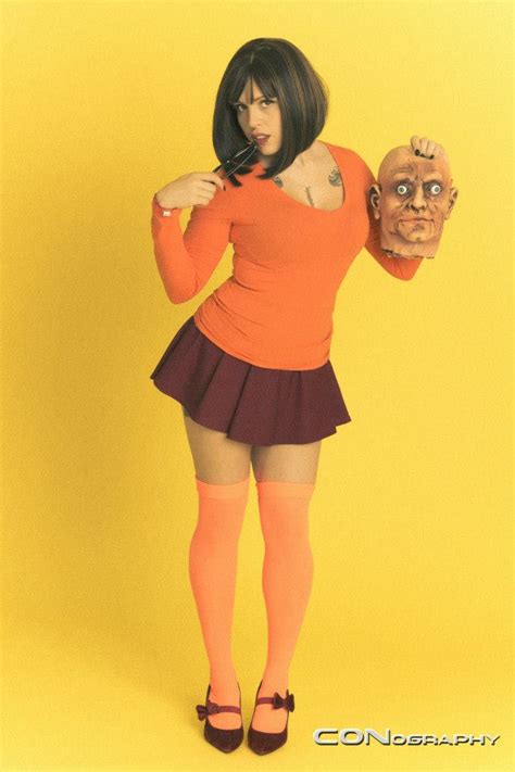 23 Pictures Of Girls Dressing Up As Velma From Scooby Doo Gallery