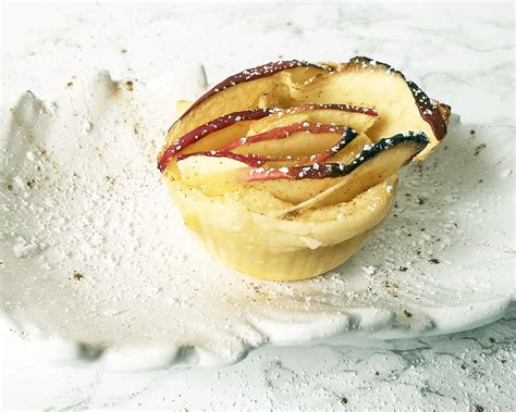 Zucker und zimt vermischen und großzügig verteilen. Blätterteig-Apfel-Zimt-Rosen mit nachhaltigen ...