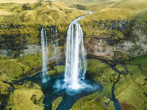 Seljalandsfoss Waterfall | Iceland Tours