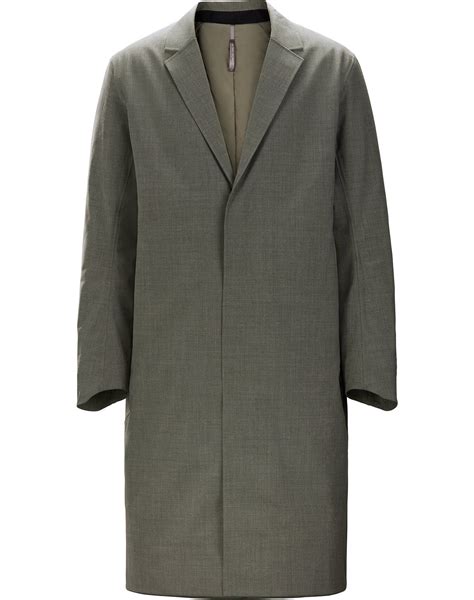 Coreloft™ Insulated Tech Wool Topcoat With A Clean Minimalist