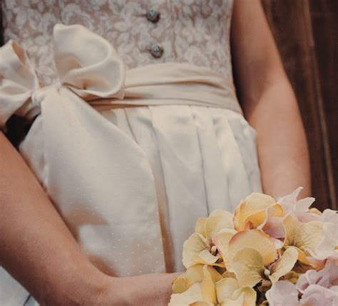 Check spelling or type a new query. Typisch bayerische Hochzeit - das Brauchtumlexikon ...