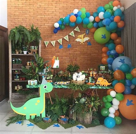 Si usted está teniendo una fiesta de dinosaurios esta pancarta de feliz cumpleaños es la pieza central perfecta! Pin de Lucero Barzola en ERA Decoraciones | Fiesta de ...