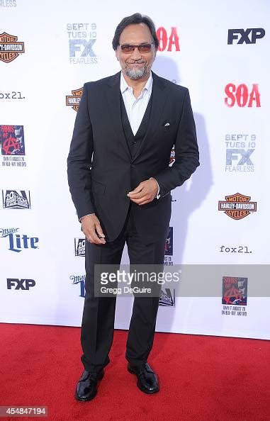 actor jimmy smits arrives at fx s sons of anarchy premiere at tcl news photo getty images