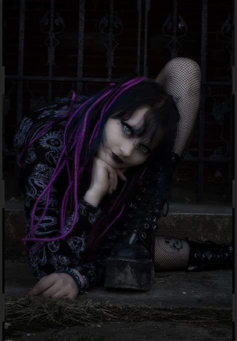 mistress atropa belladonna on twitter i love this pose for me photo by sosfotography