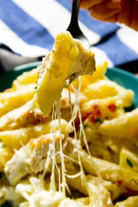 The Cheese Pull In This Chicken Alfredo Bake Is Insane Recipe
