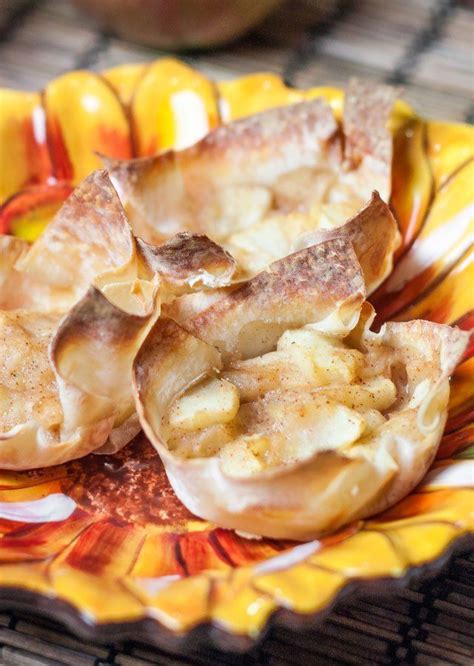 They are formed into 3″ square, or circle, thin sheets of dough. Mini Apple Pies in Wonton Wrappers | Recipe | Wonton ...