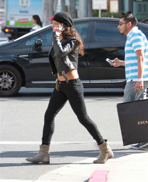 Michelle Rodriguez In Jeans Shopping Candids 05 Gotceleb
