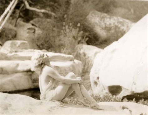 The Original Blonde Bombshell Stunning Photos Of Jean Harlow Taken By Edwin Bower Hesser In