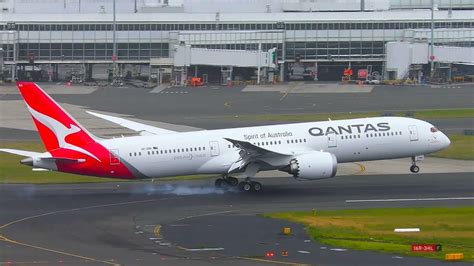 brand new qantas boeing 787 9 dreamliner landing sydney airport plane spotting youtube