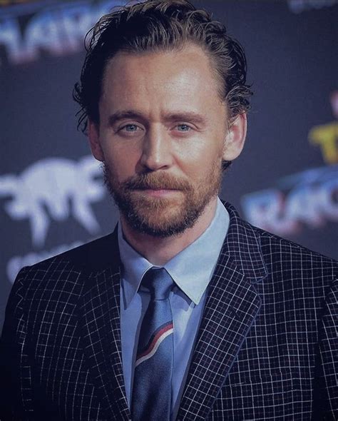 Thomas william hiddleston is an english actor. Pin de Amelia Minarik em Tom hiddleston em 2020