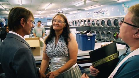 Homeless Couple Gets Married In Laundromat Youtube