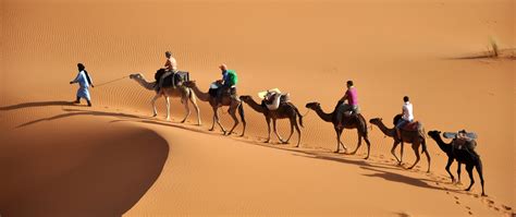 موسم السياحة الصحراوية توقع إستقبال 120 ألف سائح جزائري و3 آلاف أجنبي