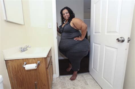 Les Plus Grosse Fesses Du Monde - Public Buzz : Exit Kim Kardashian... La femme aux plus grosses fesses
