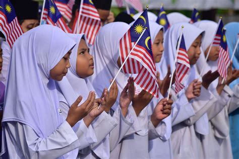 The Impact Of Islamization On The Malays In Malaysia