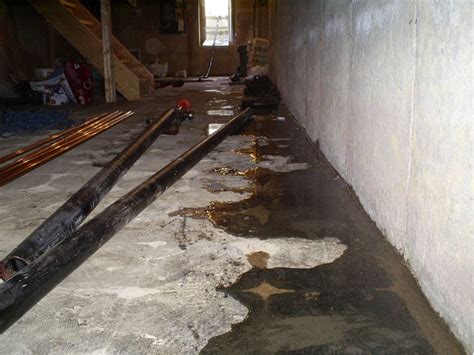 How To Fix A Leaky Basement Wall Basement Wall Leaks Repairing And