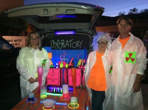 If you're looking for a fun, inexpensive costume idea for this halloween season, do something different by dressing as the classic mad scientist. DIY Mad Scientist Costume | Mad scientist halloween, Trunk or treat, Mad scientist costume