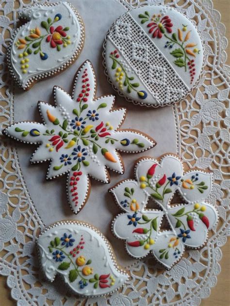 Ginger bread cookies recipe cookie recipes best christmas cookies christmas time best gingerbread cookie recipe cookies et biscuits beautiful christmas food and drink desserts. 388 best Beautiful cookies images on Pinterest | Decorated cookies, Petit fours and Postres
