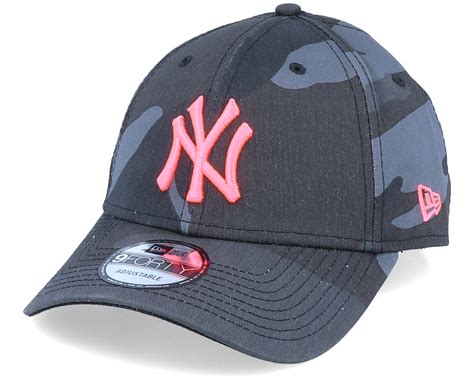 New York Yankees Camo Essential 9forty Black Camopink Adjustable New